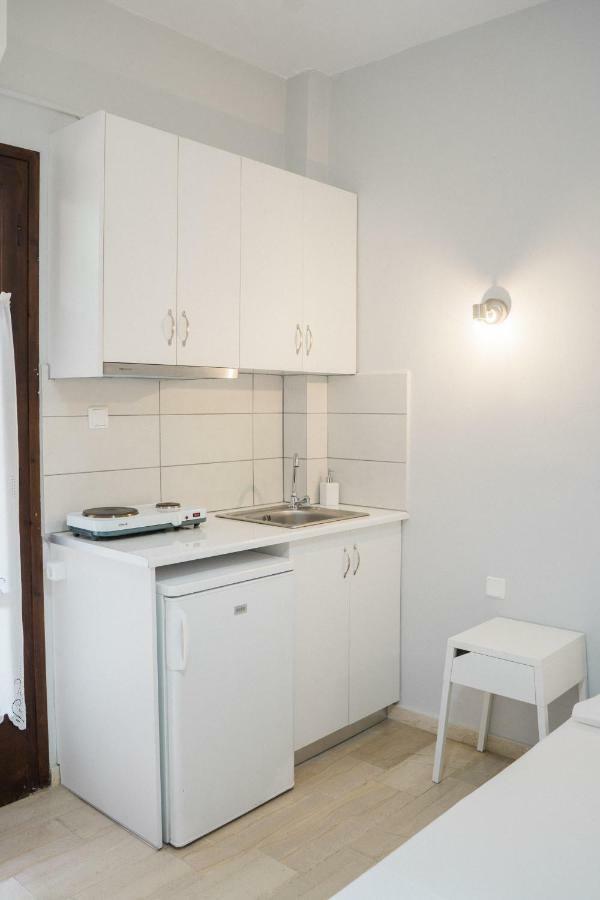 Afroditi Pansion Ayios Nikitas Luaran gambar